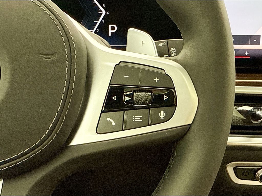 Thumbnail: 2026 BMW X5 - 12