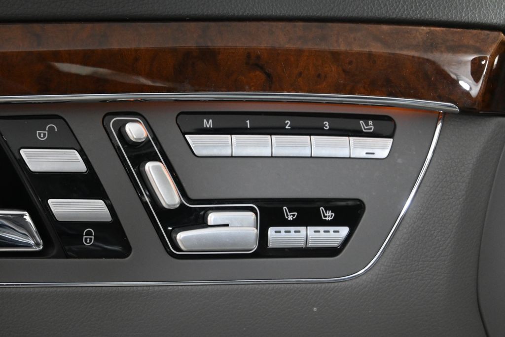 Thumbnail: 2008 Mercedes-Benz S-Class - 30