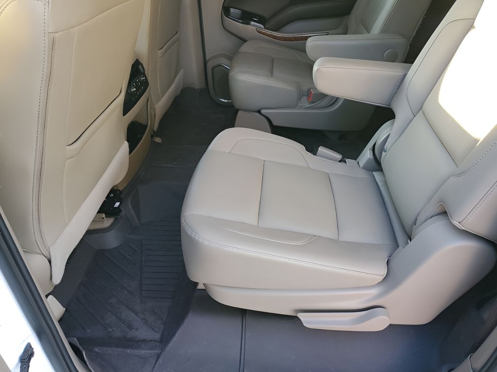 Used Car 2020 Chevrolet Suburban  Premier For Sale Under $40,000 In Austin, Texas