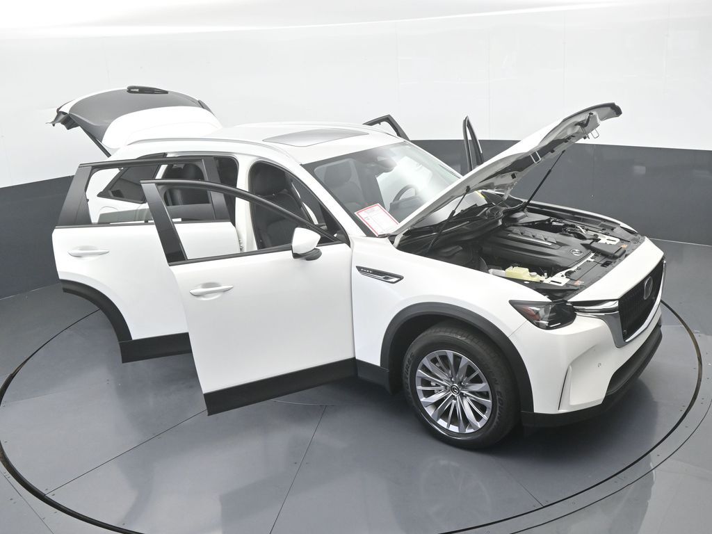 Used 2025 Rhodium White Premium Mazda Preferred image 70