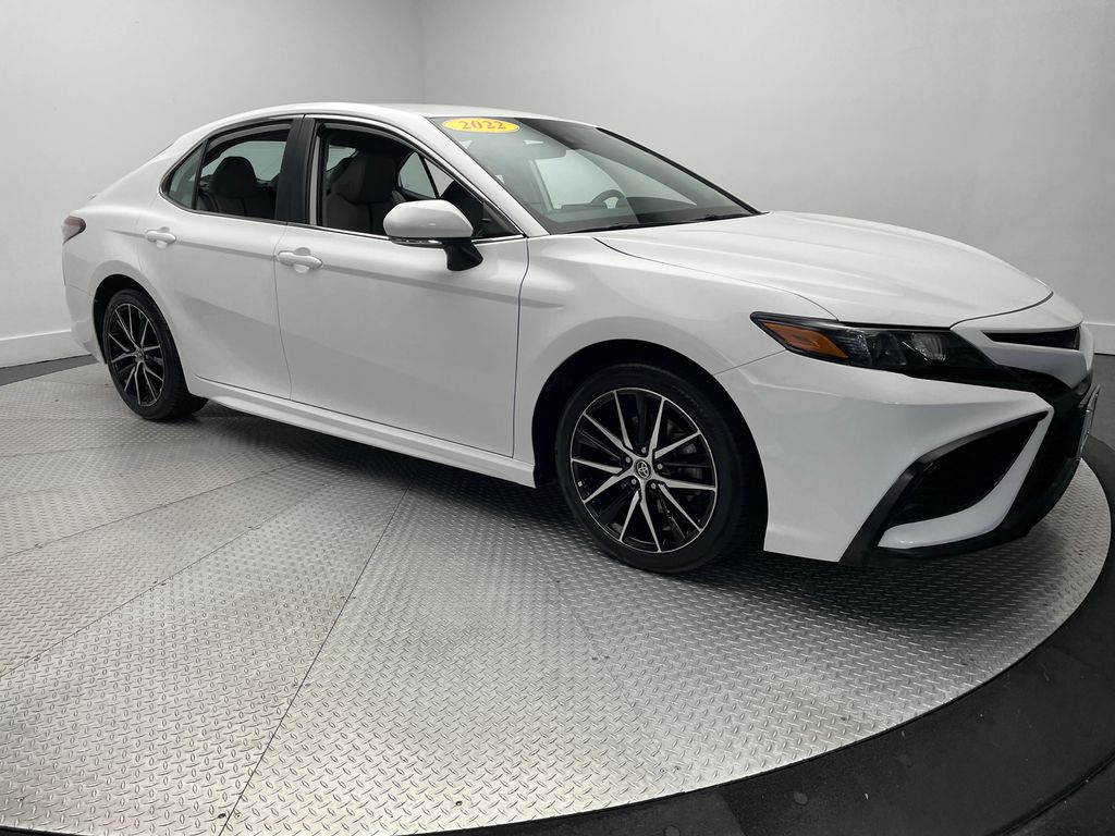 Thumbnail: 2022 Toyota Camry - 3