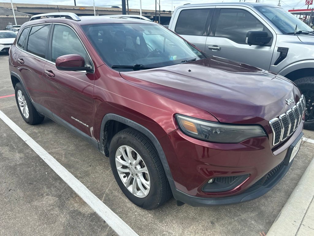 2019 Jeep Cherokee Latitude Red at Autostrade