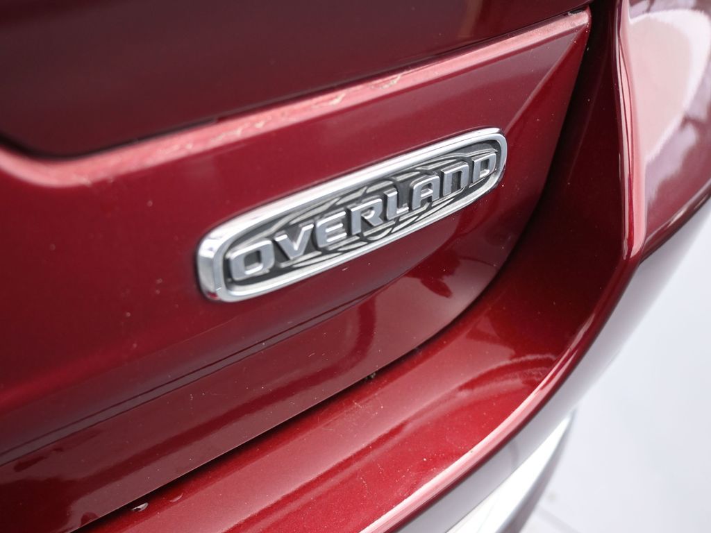 Used 2023 Velvet Red Pearlcoat Jeep Overland image 43