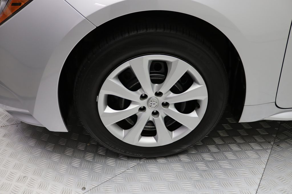 Thumbnail: 2021 Toyota Corolla - 4