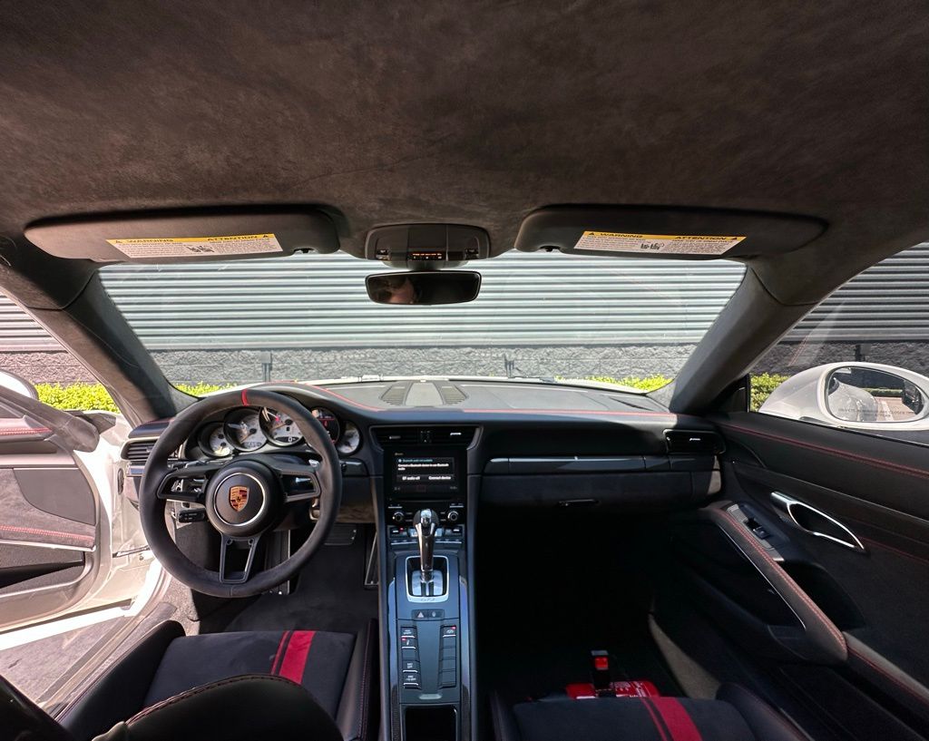 Thumbnail: 2018 Porsche 911 - 6