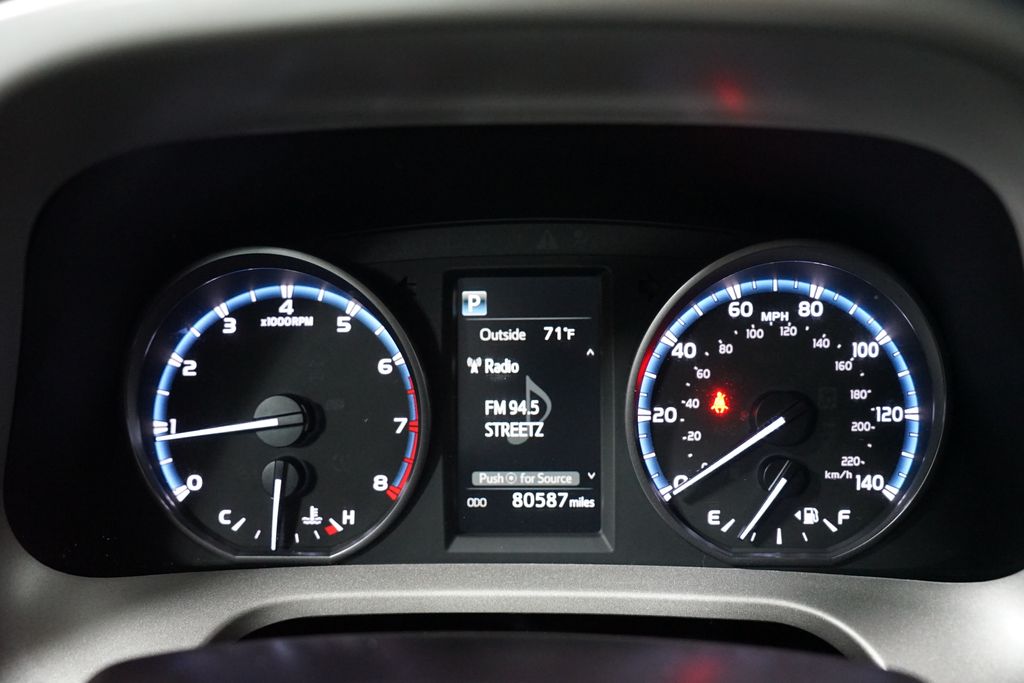 Thumbnail: 2017 Toyota RAV4 - 15