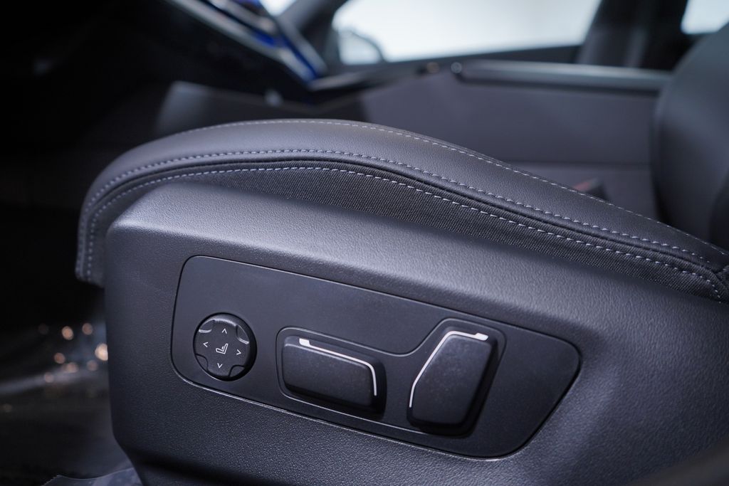 Thumbnail: 2026 BMW i5 - 17