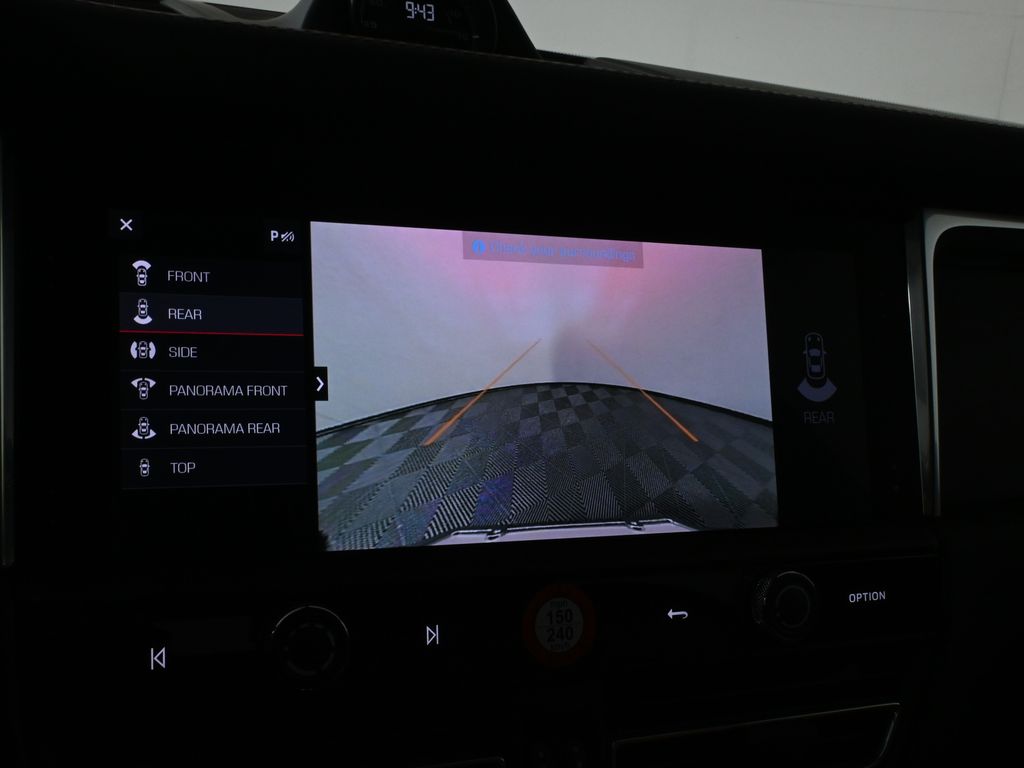 Thumbnail: 2026 Porsche Macan - 27