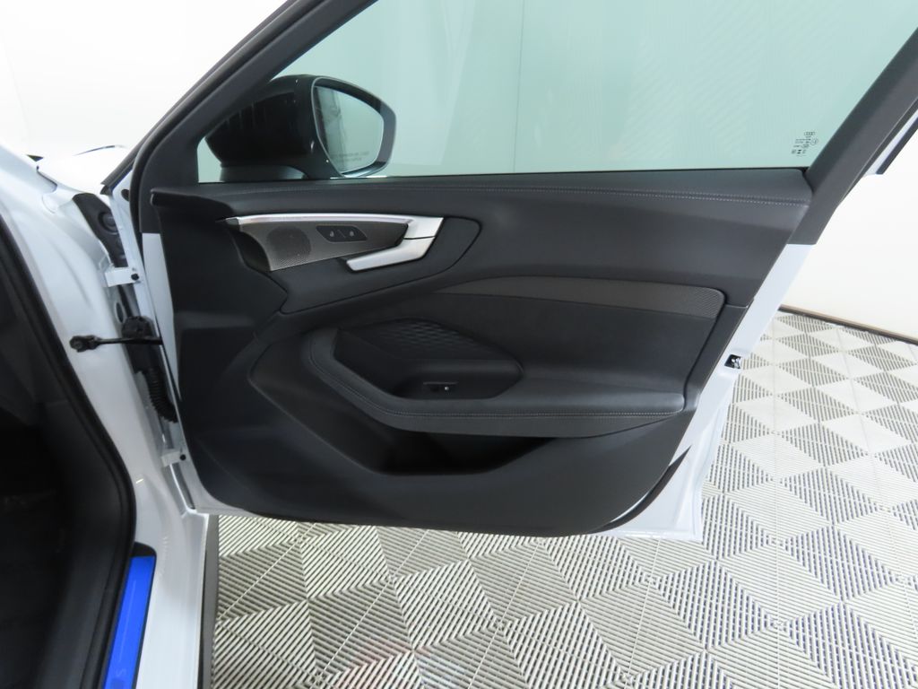 Thumbnail: 2025 Audi S5 - 27
