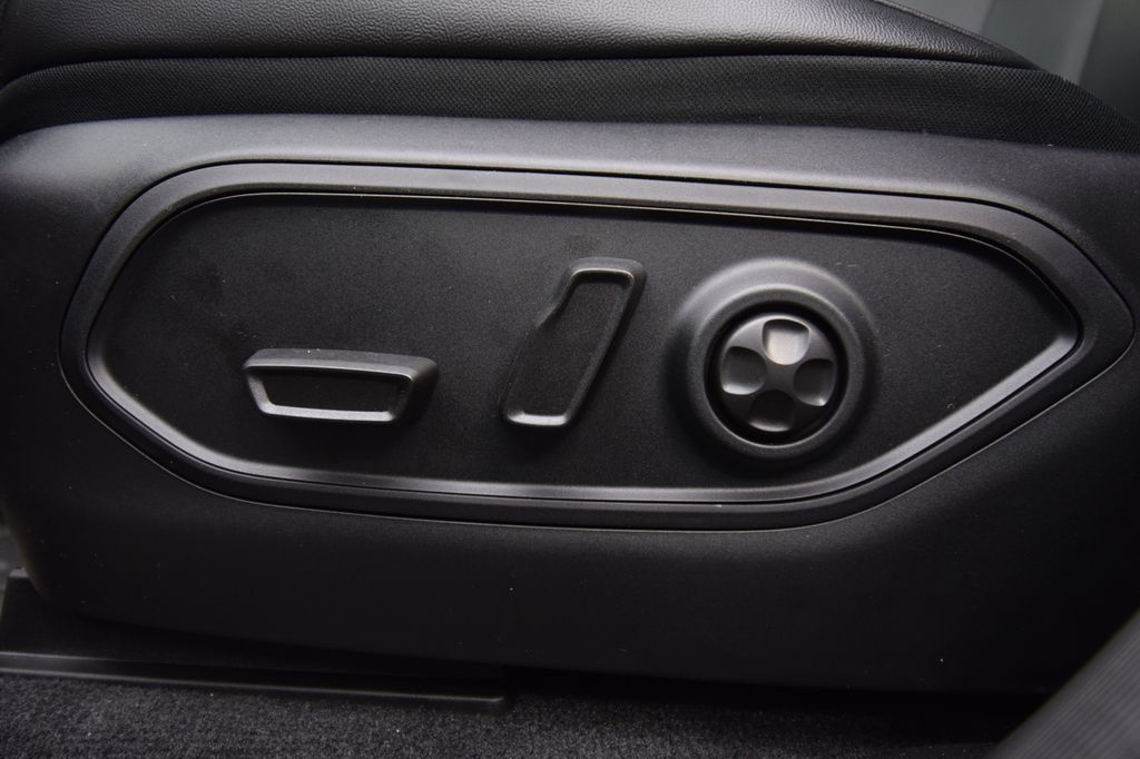new 2026 Jeep Grand Cherokee car, priced at $37,890