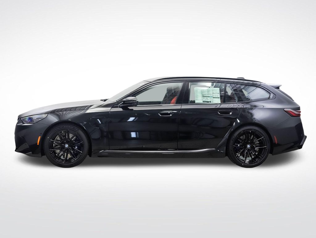 Thumbnail: 2027 BMW M5 - 3