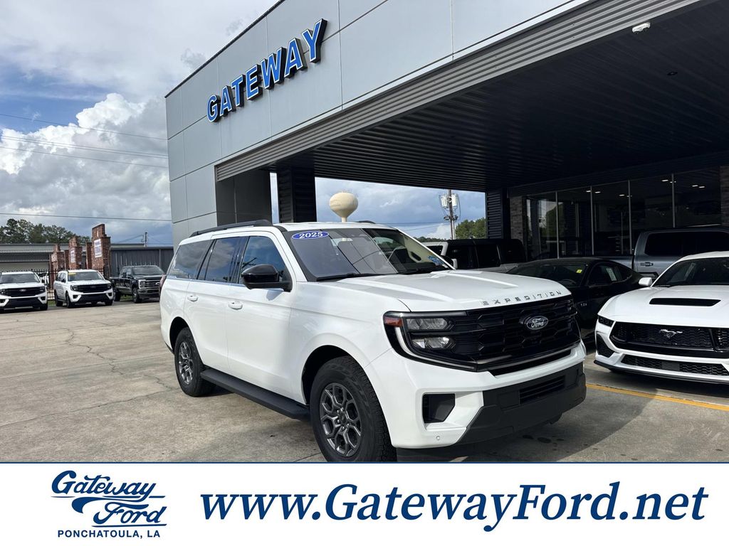 Oxford White 2025 Ford Expedition SUV / Crossover 4X2 Automatic