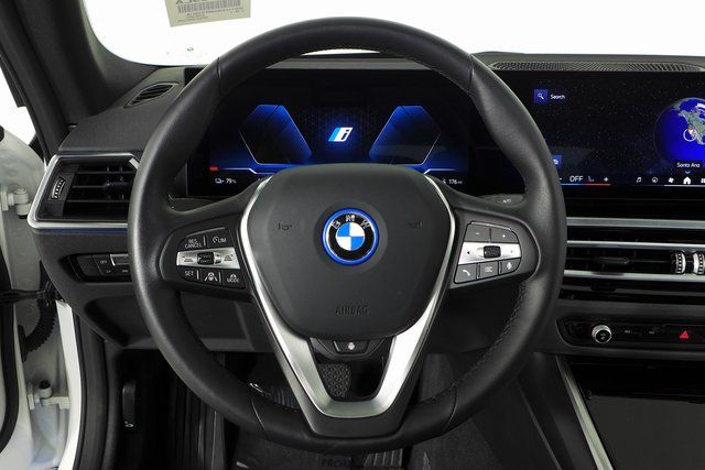 2024 BMW i4 eDrive35 27