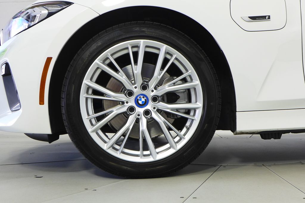 Thumbnail: 2023 BMW 3 Series - 5