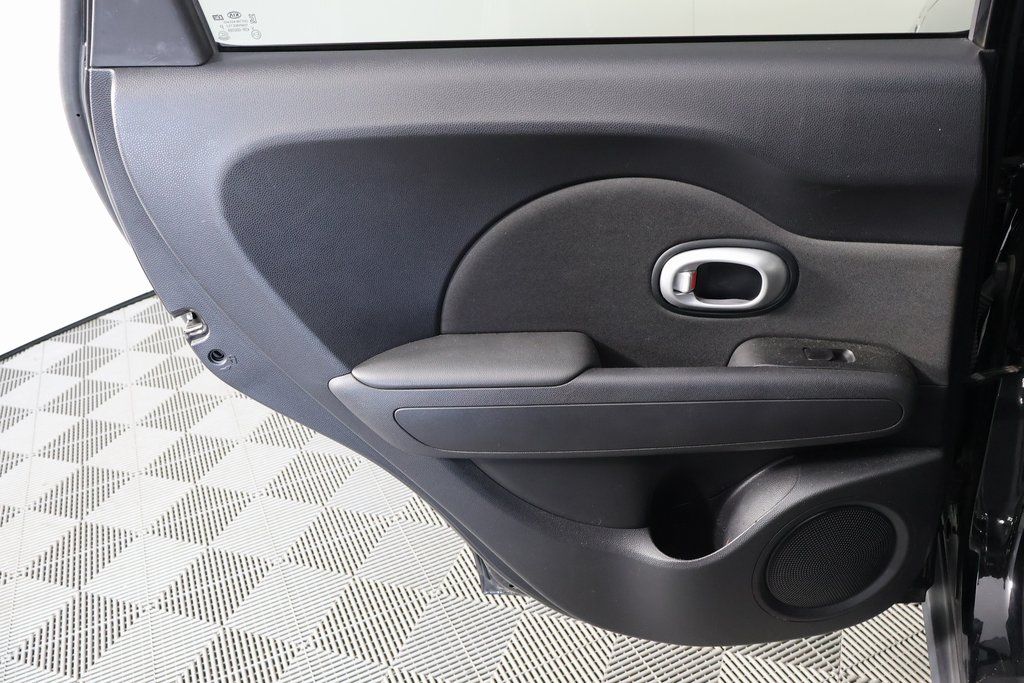 Thumbnail: 2016 Kia Soul - 13