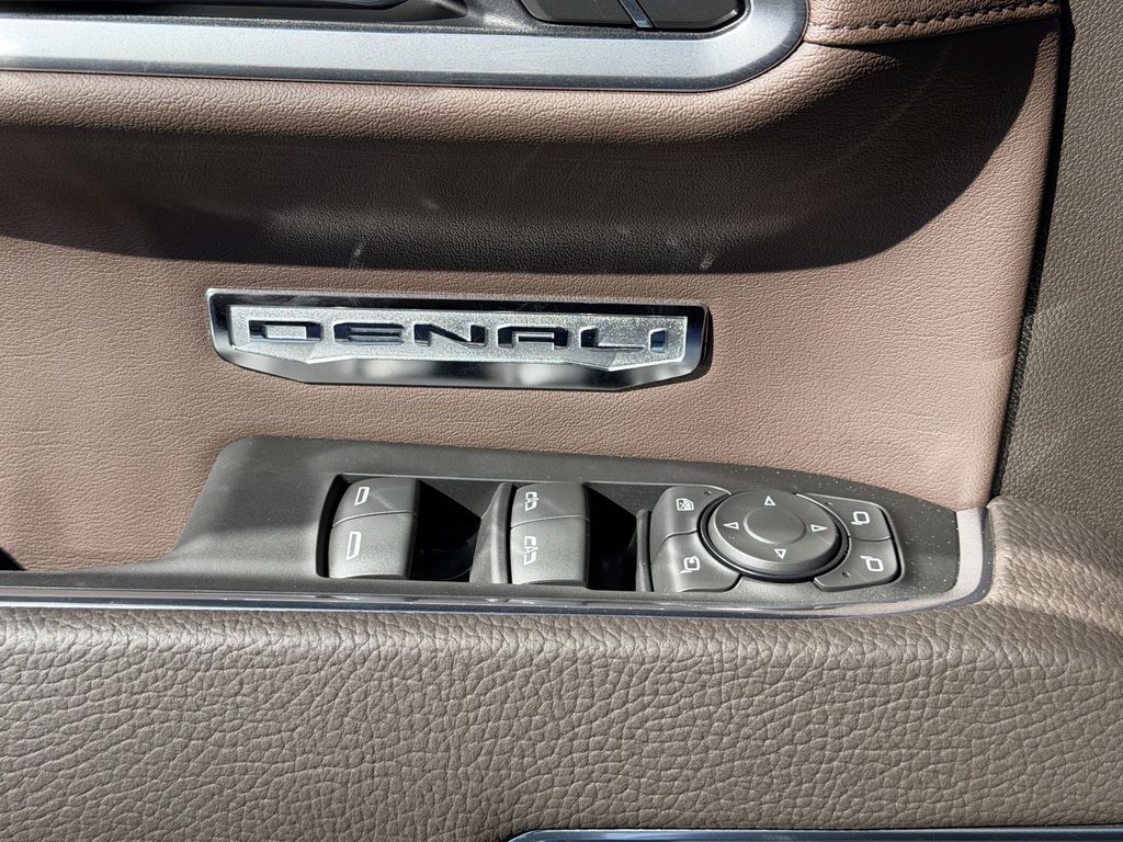 new 2025 GMC Sierra 1500 car, priced at $71,081