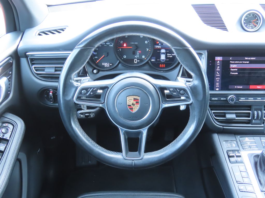 Thumbnail: 2020 Porsche Macan - 6