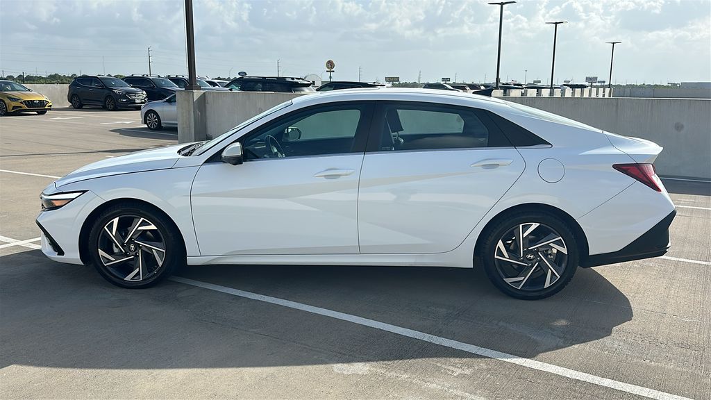 2024 Hyundai Elantra Limited White at Baytown Hyundai