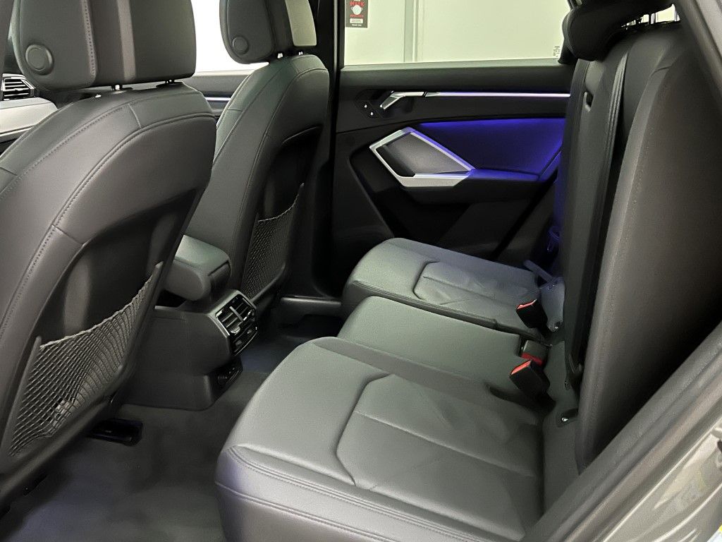 Thumbnail: 2025 Audi Q3 - 23