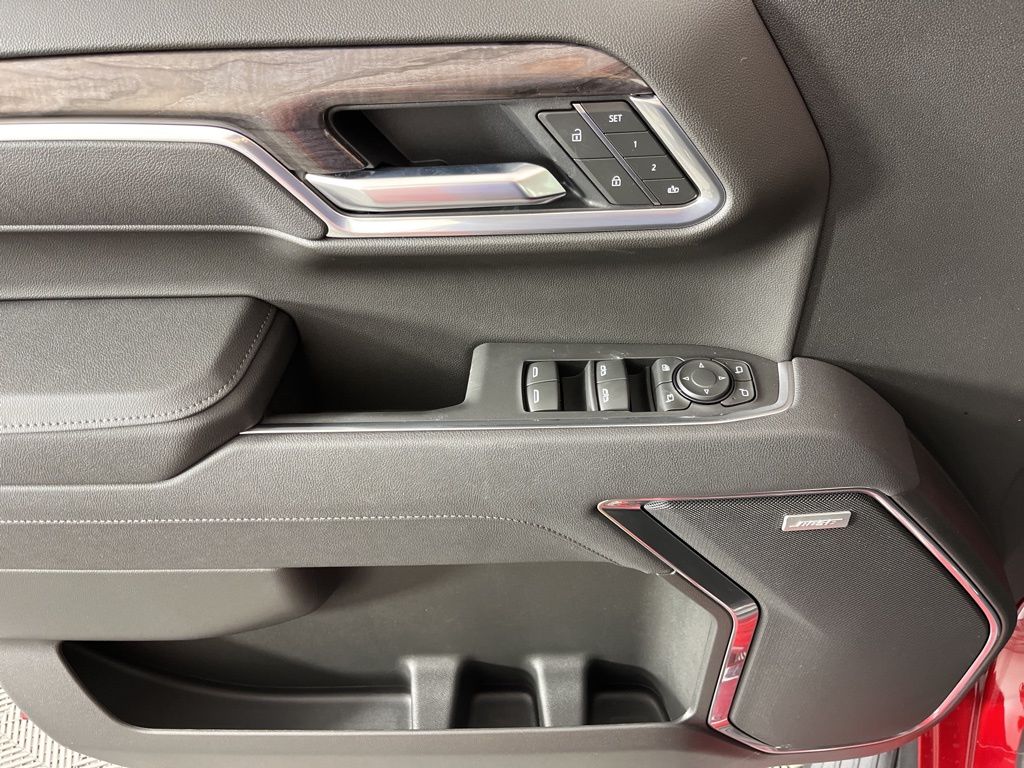 2025 Chevrolet Silverado 1500 LTZ 26