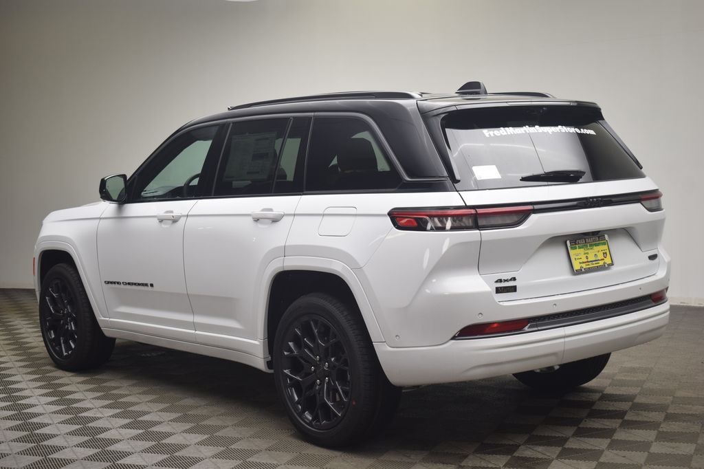 new 2026 Jeep Grand Cherokee car, priced at $61,089