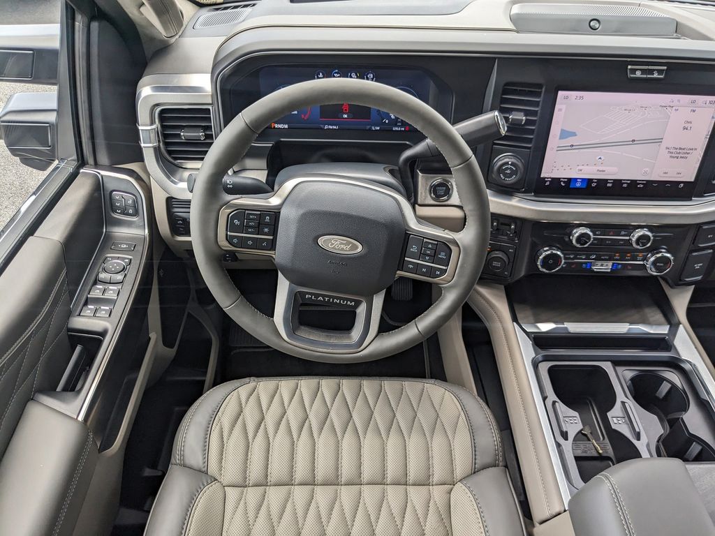 2025 Ford F-450 Super Duty Platinum