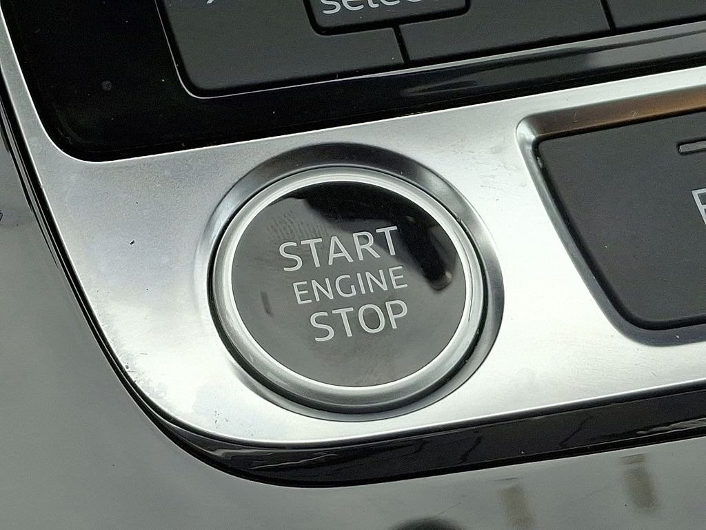 Thumbnail: 2025 Audi Q7 - 25