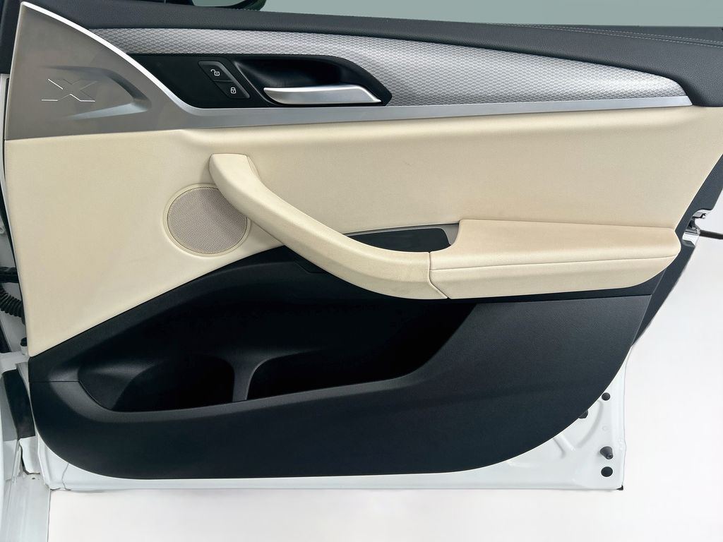 Thumbnail: 2020 BMW X3 - 24