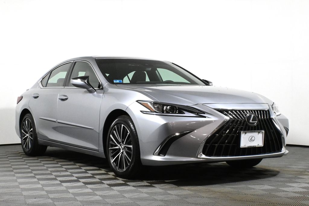 Thumbnail: 2025 Lexus ES - 9