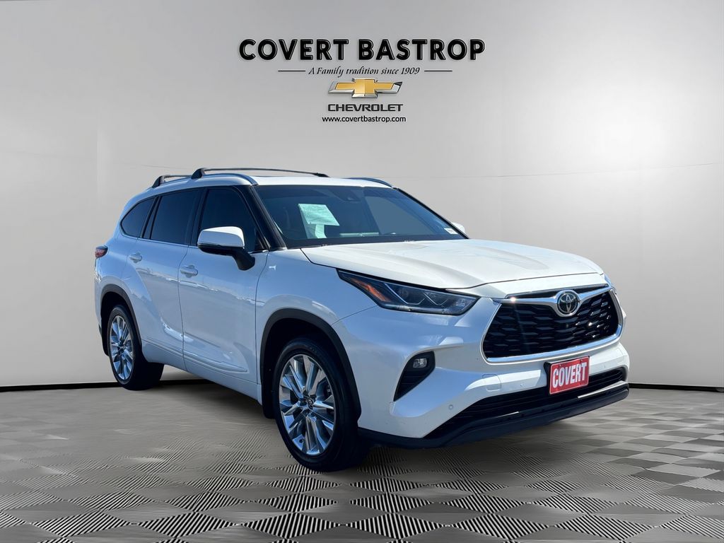Used Car 2021 Toyota Highlander  Limited For Sale Under $30,000 In Austin, Texas