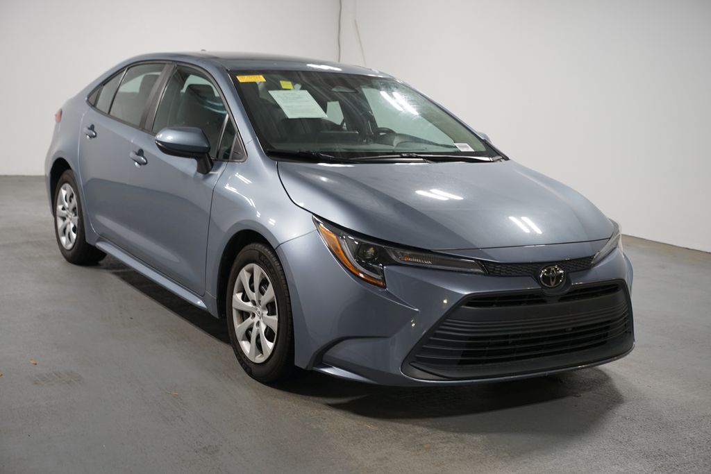 Thumbnail: 2023 Toyota Corolla - 3