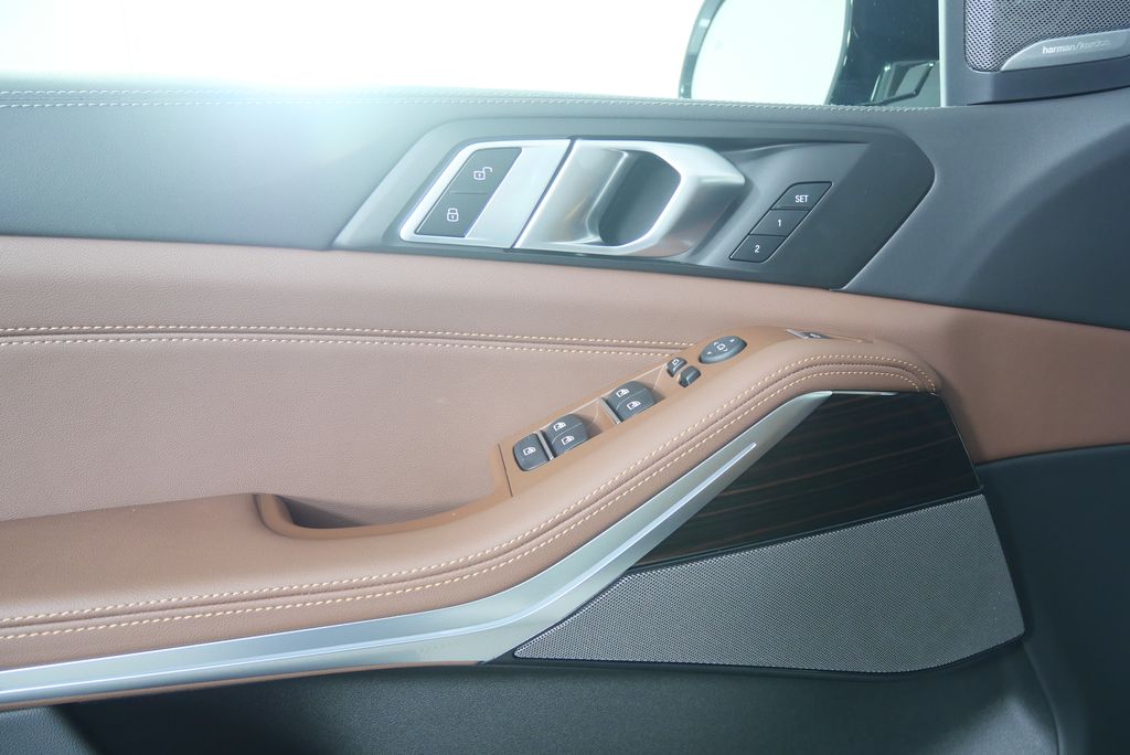 Thumbnail: 2026 BMW X5 - 8