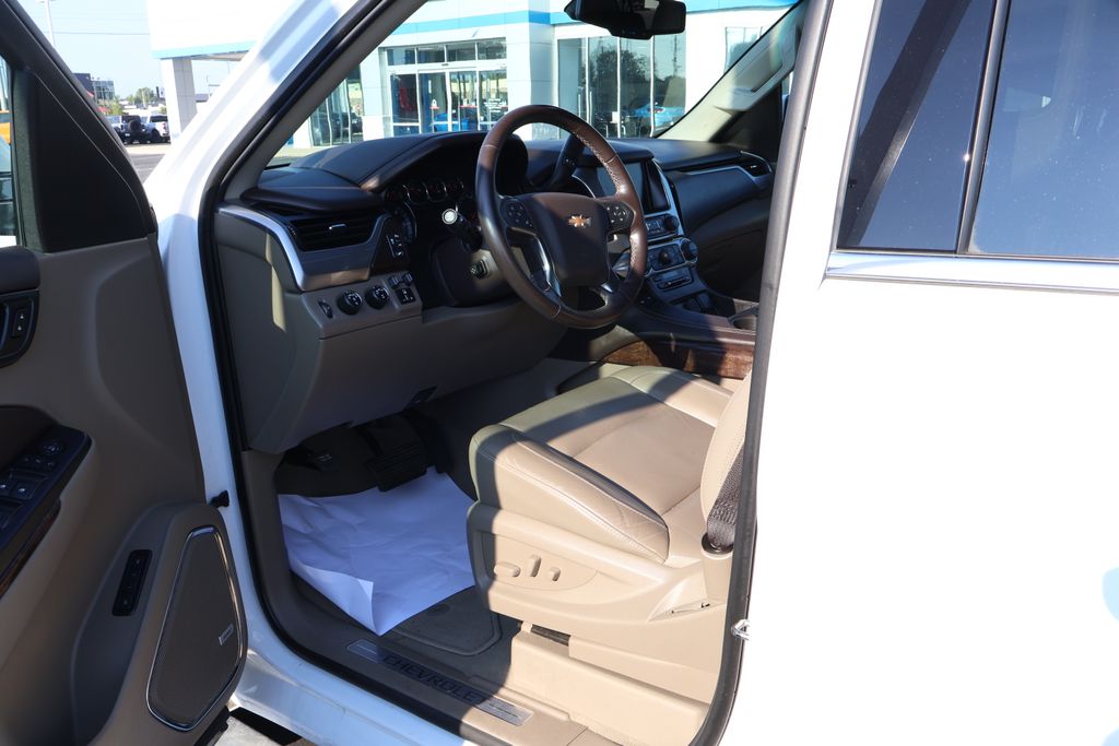 Thumbnail: 2019 Chevrolet Suburban - 11