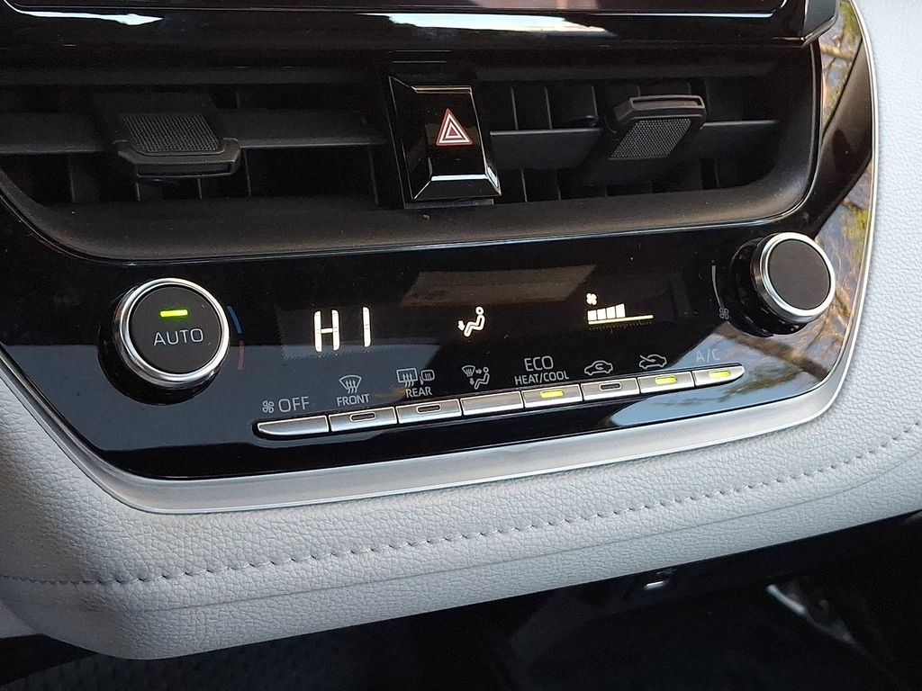 Thumbnail: 2023 Toyota Corolla - 16