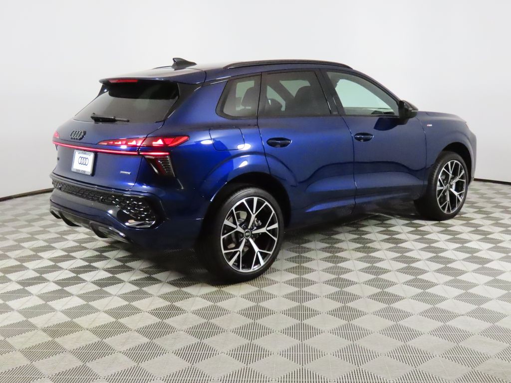 Thumbnail: 2026 Audi Q3 - 5