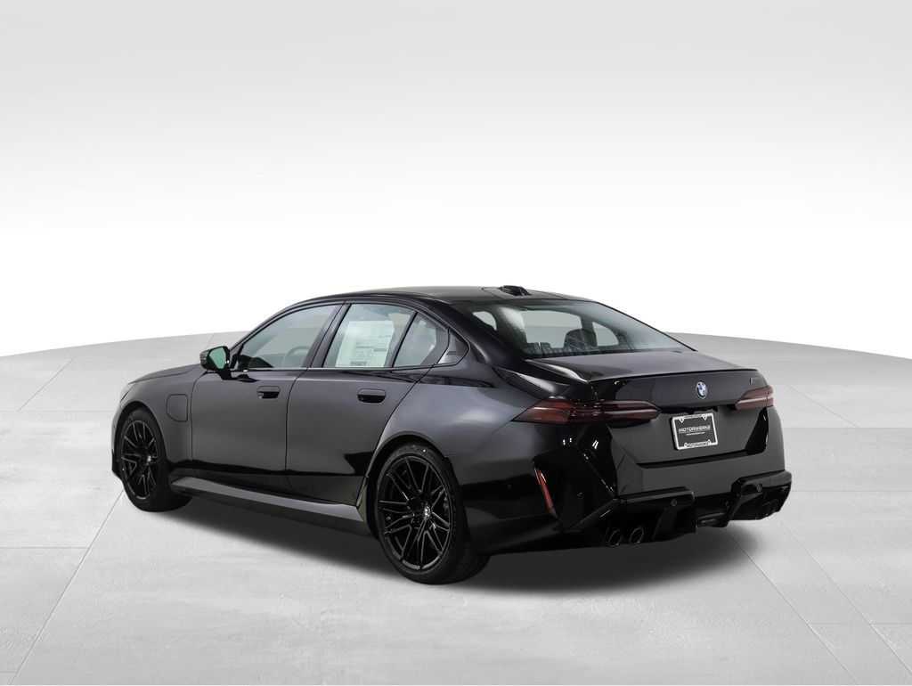 2025 BMW M5 Base 3