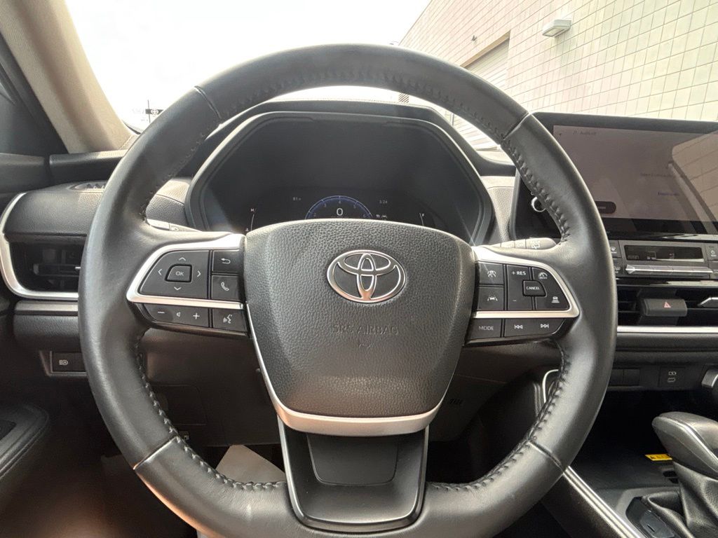 Used 2025 Toyota Grand Highlander SUV