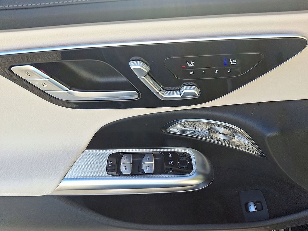 Thumbnail: 2026 Mercedes-Benz E-Class - 9