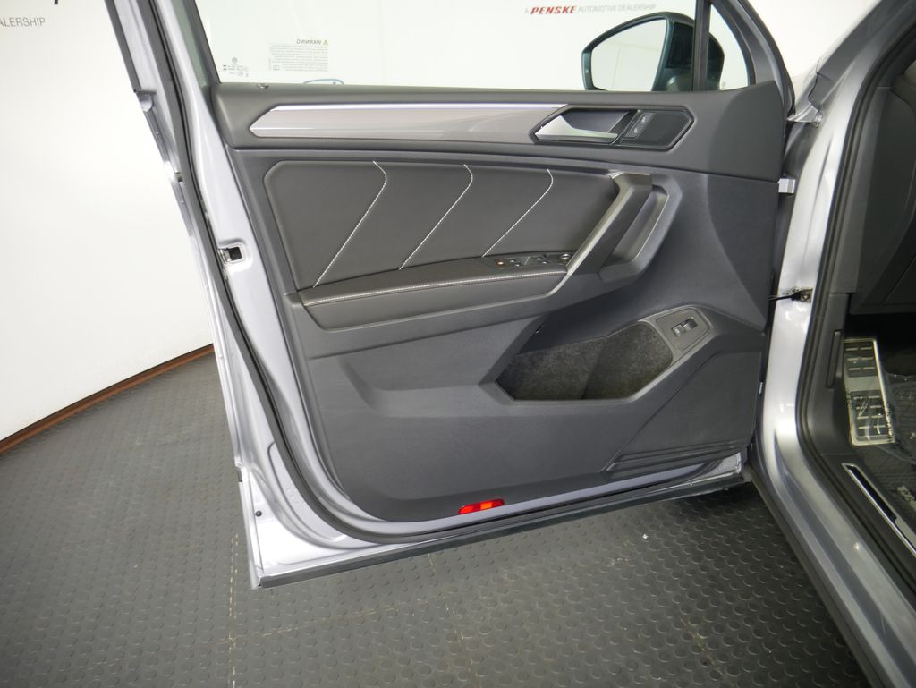 Thumbnail: 2024 Volkswagen Tiguan - 14