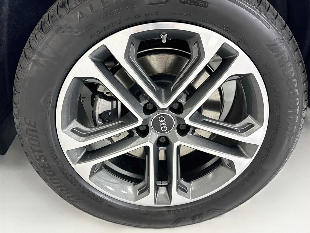 Thumbnail: 2026 Audi Q5 - 30