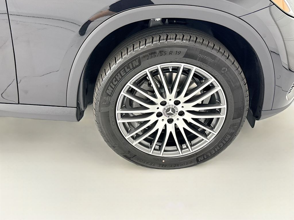 Thumbnail: 2026 Mercedes-Benz GLC - 30