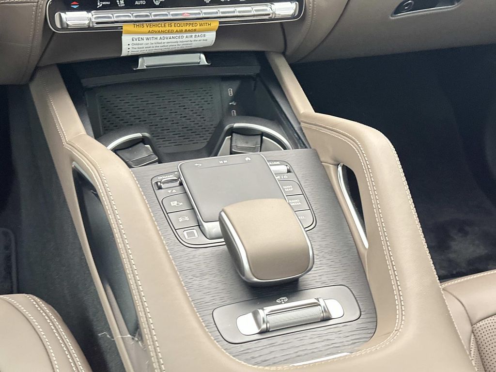 Thumbnail: 2026 Mercedes-Benz GLE - 21