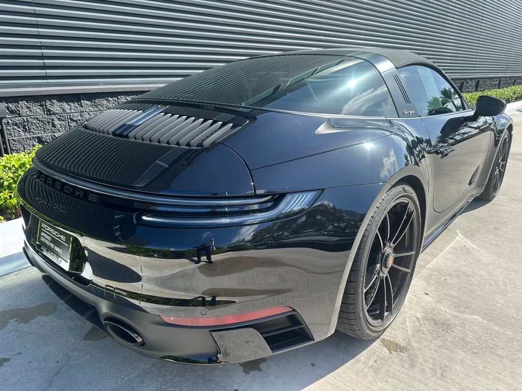Thumbnail: 2024 Porsche 911 - 9