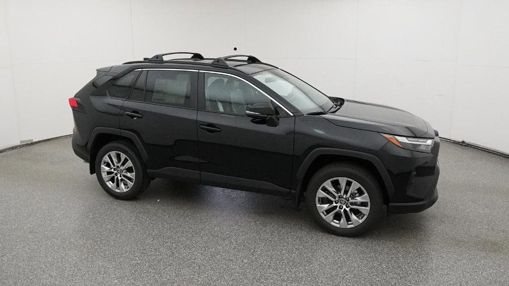 Thumbnail: 2025 Toyota RAV4 - 27