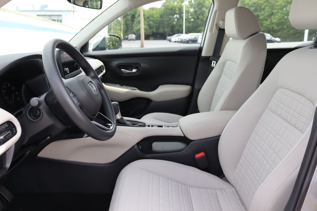 2025 Honda HR-V LX 26
