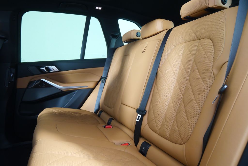 Thumbnail: 2026 BMW X5 - 16