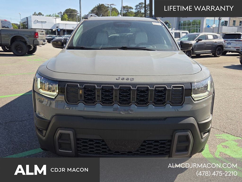 New 2026 Sting-Gray Clear-Coat Exterior Paint Jeep Limited image 3