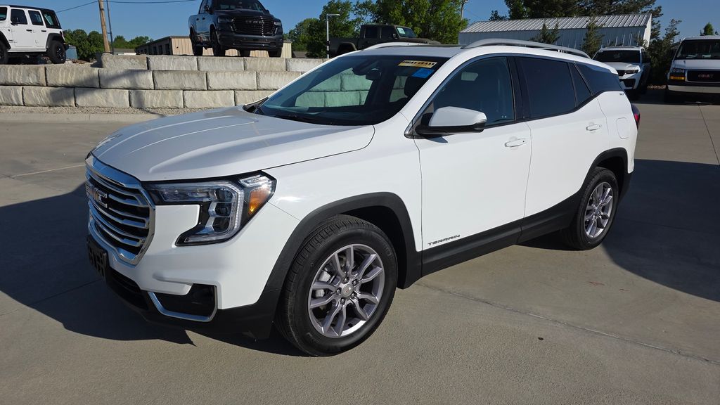 2023 GMC Terrain SLT