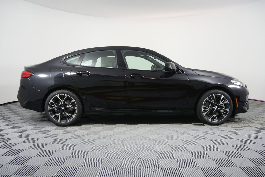 Thumbnail: 2026 BMW 2 Series - 2
