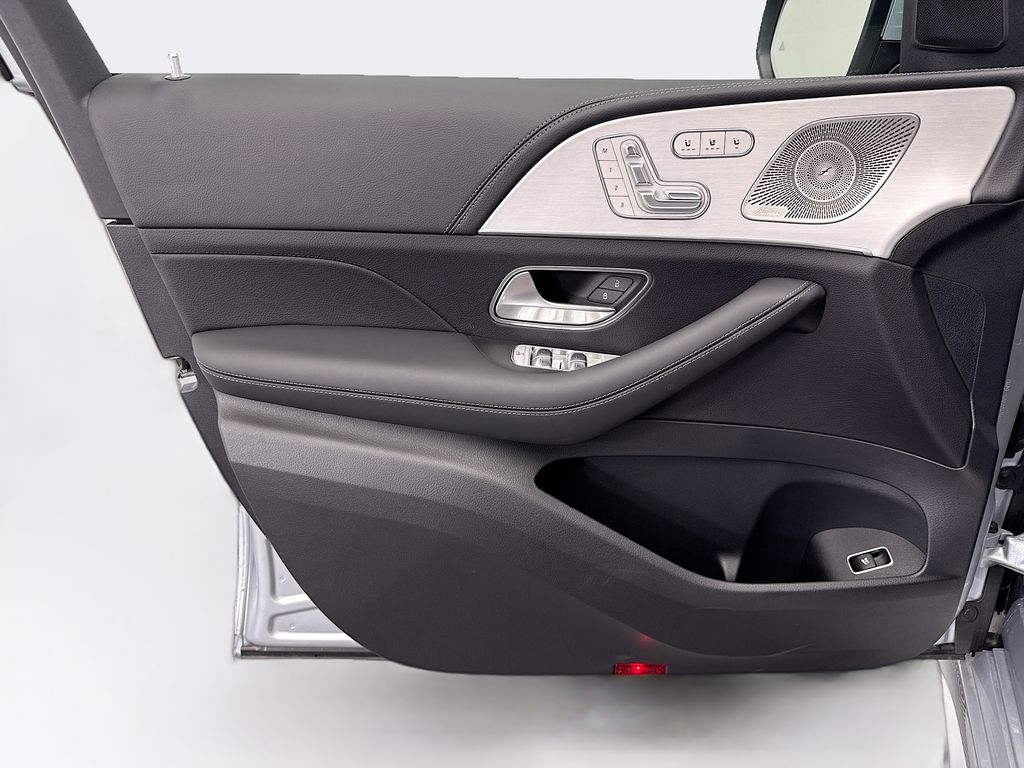 Thumbnail: 2026 Mercedes-Benz GLE - 23